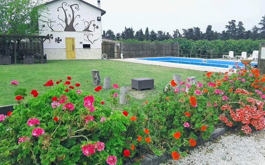Sicily Country House & Beach Aeroporto di Catania Fontana Rossa 0*,  Italia
